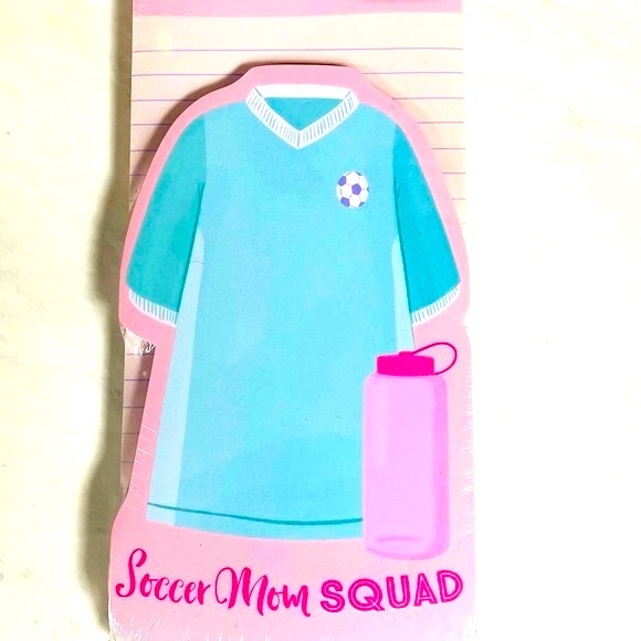 🌺4 Items 25$🌺 Clementine SOCCER MOM Notepad Set of 2 - Magnetic - NWT - Picture 3 of 3